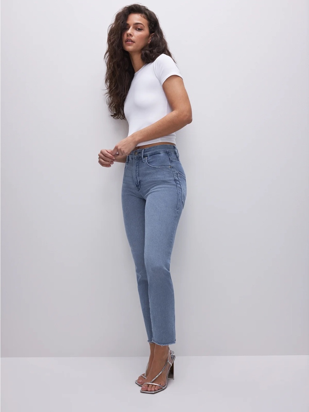 Mid-Rise Straight Leg Jeans in Light Blue